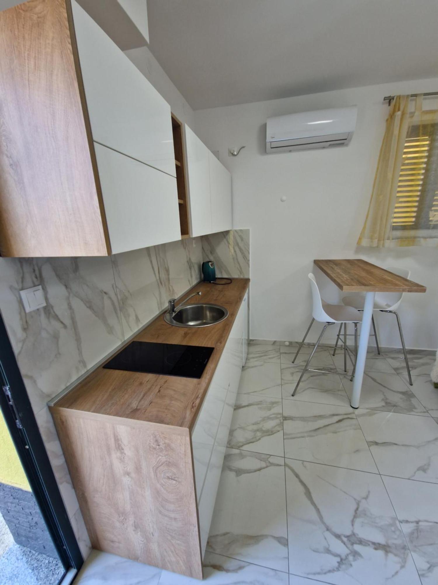 Ferienwohnung Sunce Vrbnik Exterior foto